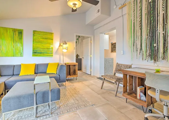 Holiday home Casita 11 Mi To Dtwn: Pool, Spa, Hiking, Views *