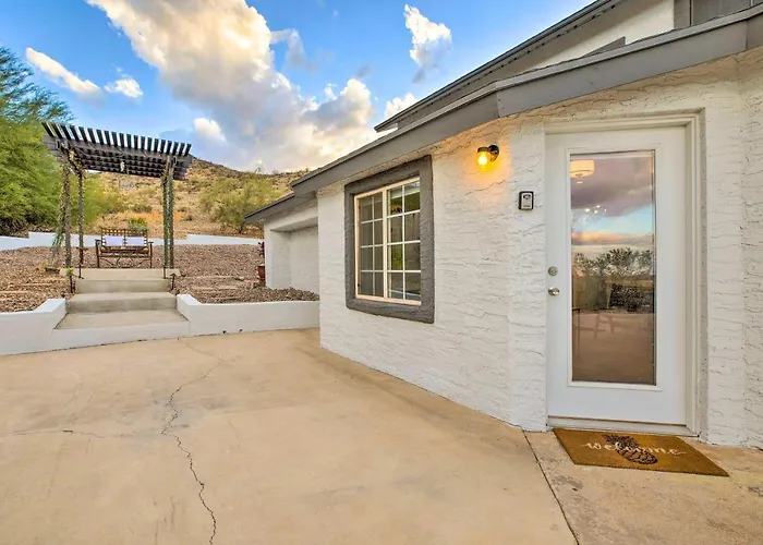 Holiday home Casita 11 Mi To Dtwn: Pool, Spa, Hiking, Views
