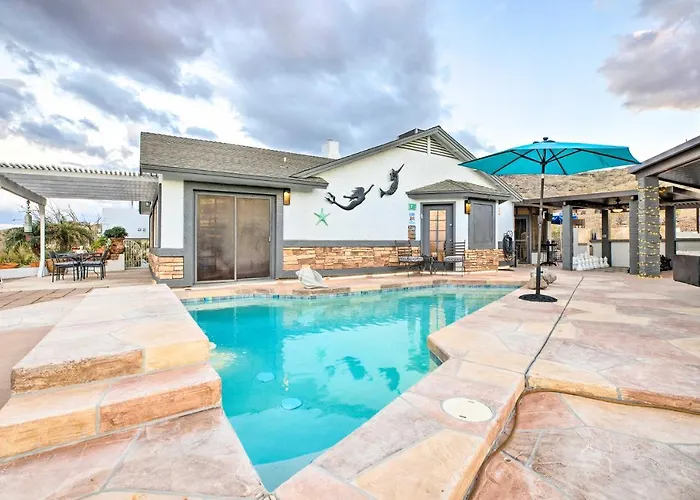 Casita 11 Mi To Dtwn: Pool, Spa, Hiking, Views Holiday home *