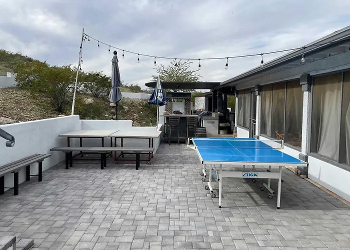 Casita 11 Mi To Dtwn: Pool, Spa, Hiking, Views Holiday home